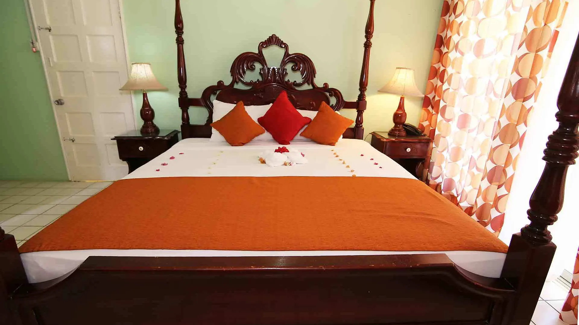 Foote Prints On The Sands Hotel Negril