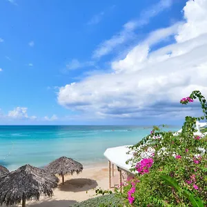 https://beach-house-villas.greaterantilleshotels.net